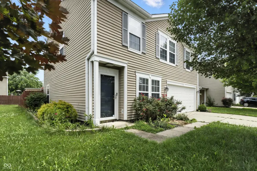 1236 N Aberdeen Drive, Franklin, IN 46131 - #2