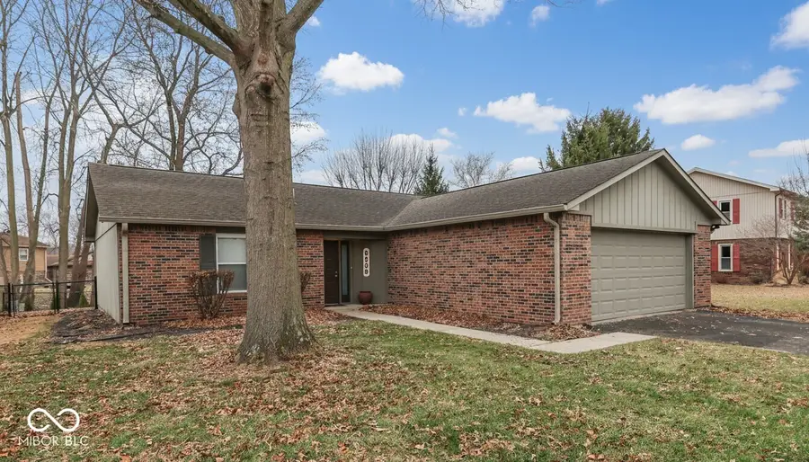 8232 Corkwood Drive, Indianapolis, IN 46227 - Image #2