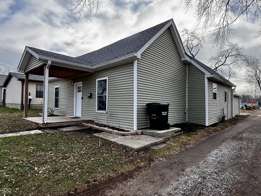 907 Tuttle Avenue, Crawfordsville, IN 47933 - Image #2