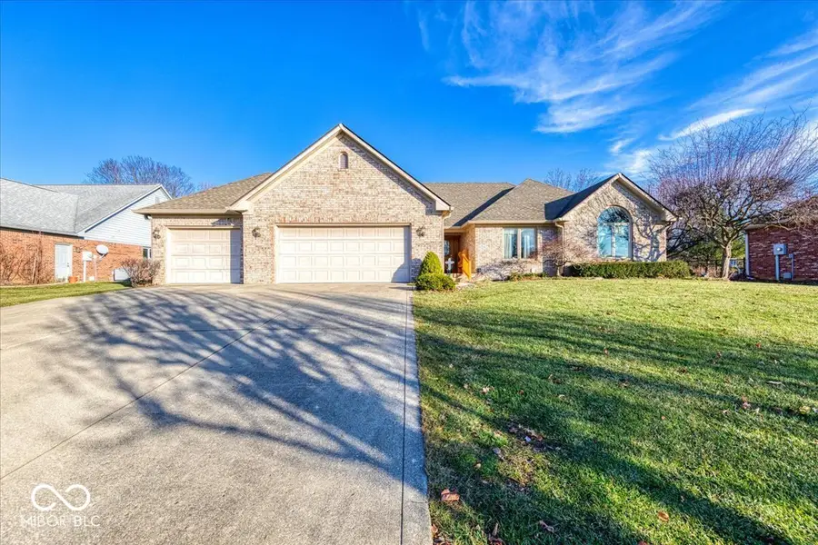 2371 Willow Lakes E Boulevard, Greenwood, IN 46143 - Image #2