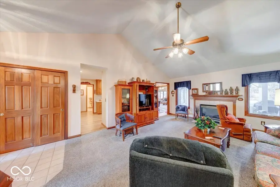 2371 Willow Lakes E Boulevard, Greenwood, IN 46143 - Image #3