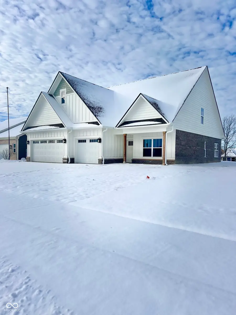 3562 S Meadows Lane, New Palestine, IN 46163 - Image #2