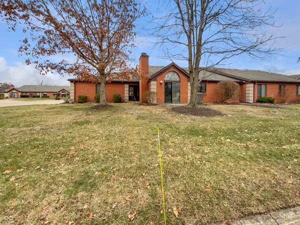9285 Golden Oaks E, Indianapolis, IN 46260