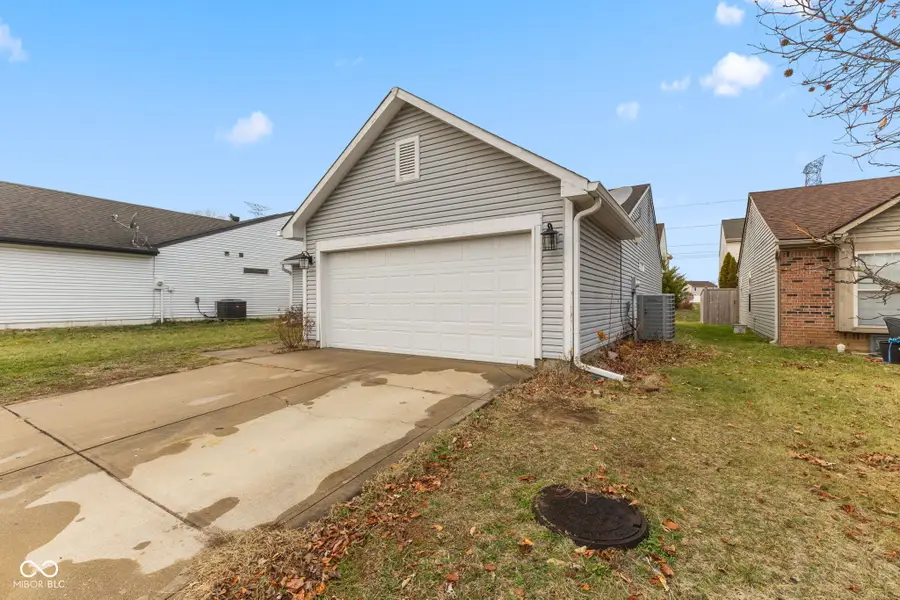 6022 Lakeside Manor Avenue, Indianapolis, IN 46254 - Image #2