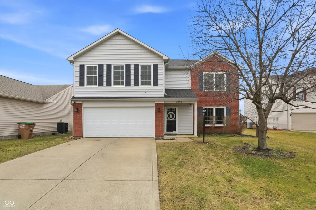 2295 Lakecrest Drive, Columbus, IN 47201 - #1