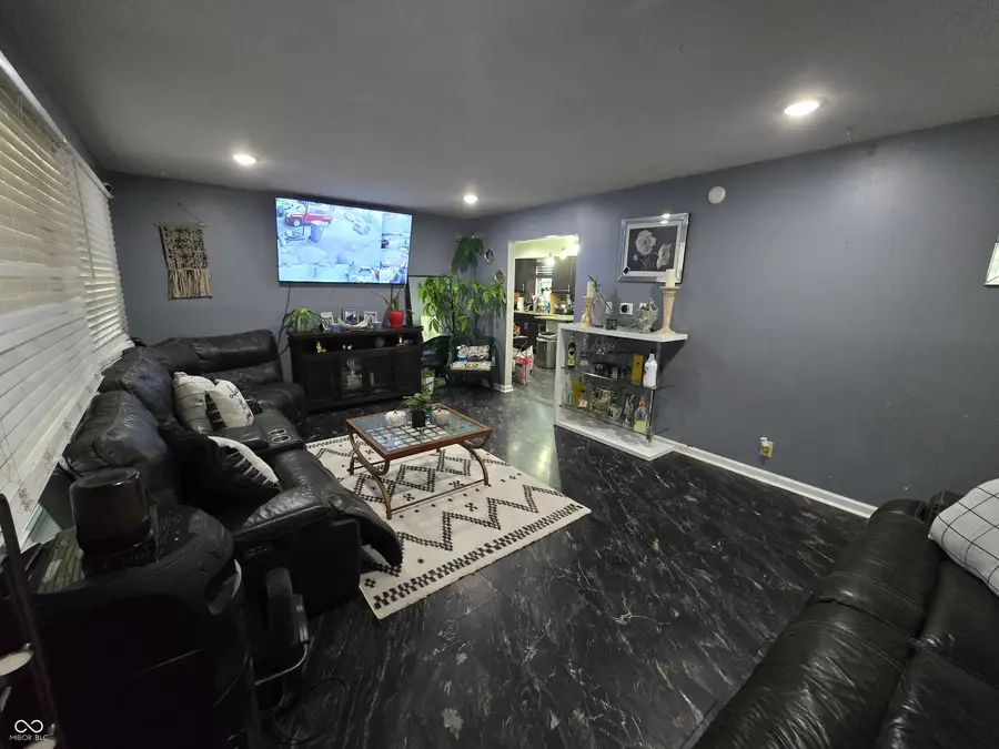 6250 Maple Lawn Road, Indianapolis, IN 46241 - Image #2