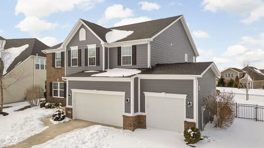 12042 Eagletree Court, Zionsville, IN 46077 - Image #2