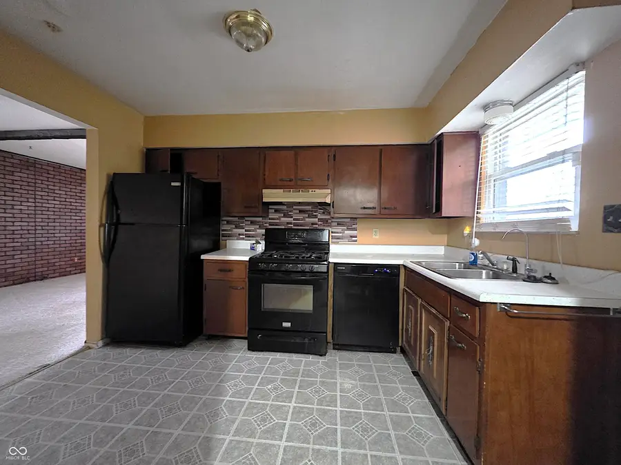 110 Pennsylvania Court, Indianapolis, IN 46225 - Image #3