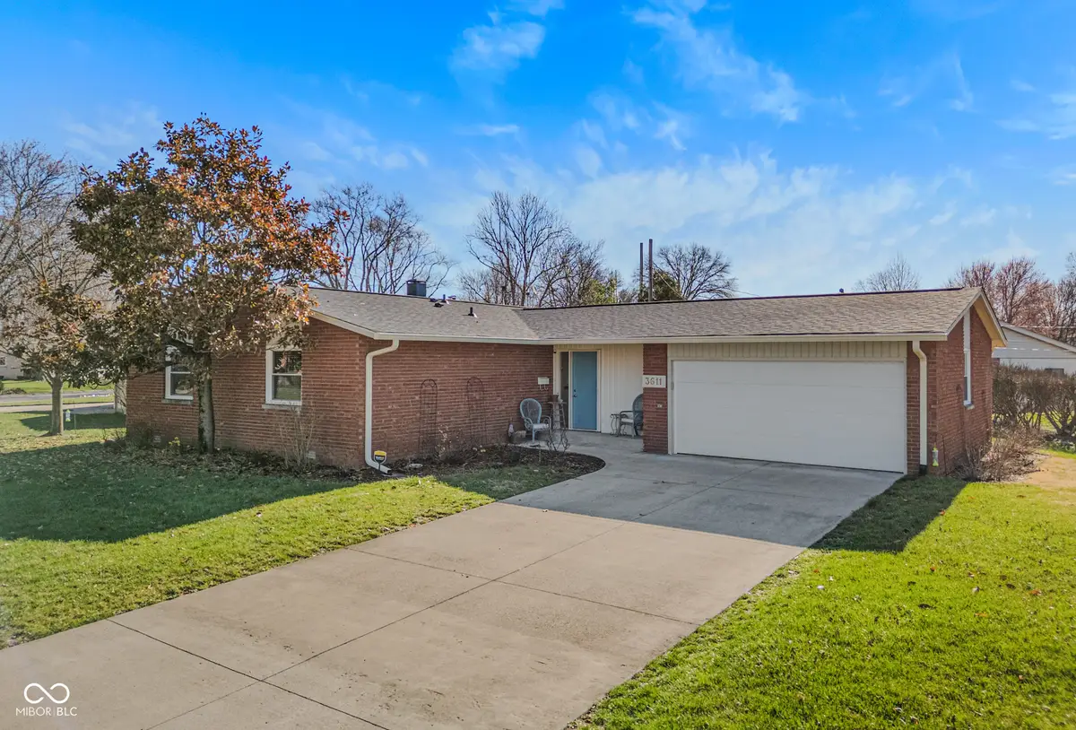 3611 Hunter Place, Columbus, IN 47203 - #1