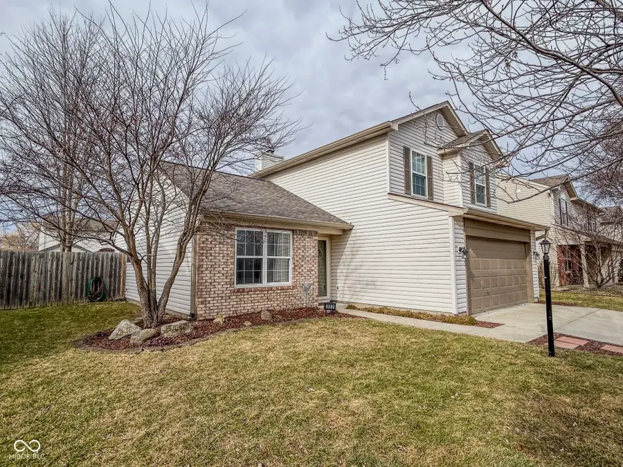 332 Brixton Woods East Drive, Pittsboro, IN 46167 - Image #2