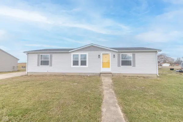 1104 W Hollywood Drive, Rushville, IN 46173