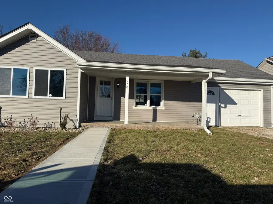 950 E Warren Street, Martinsville, IN 46151 - Image #2