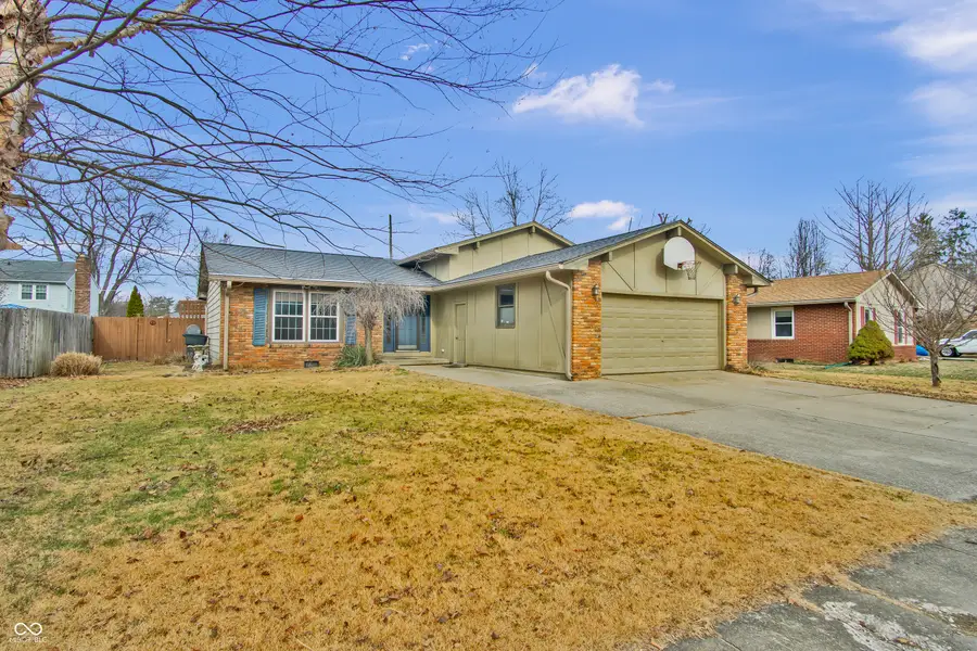 3410 Lantern Lane, Columbus, IN 47203 - #2