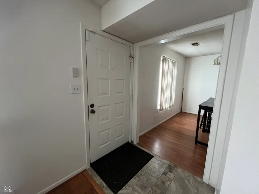 6022 Oakbrook Lane, Indianapolis, IN 46254 - Image #2