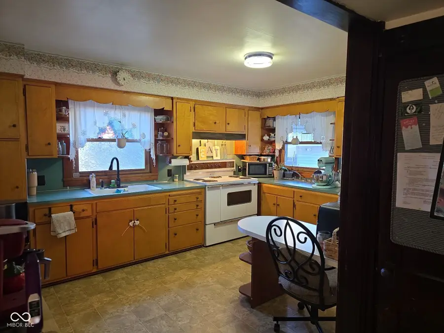 122 W 5th Street, Rushville, IN 46173 - Image #3