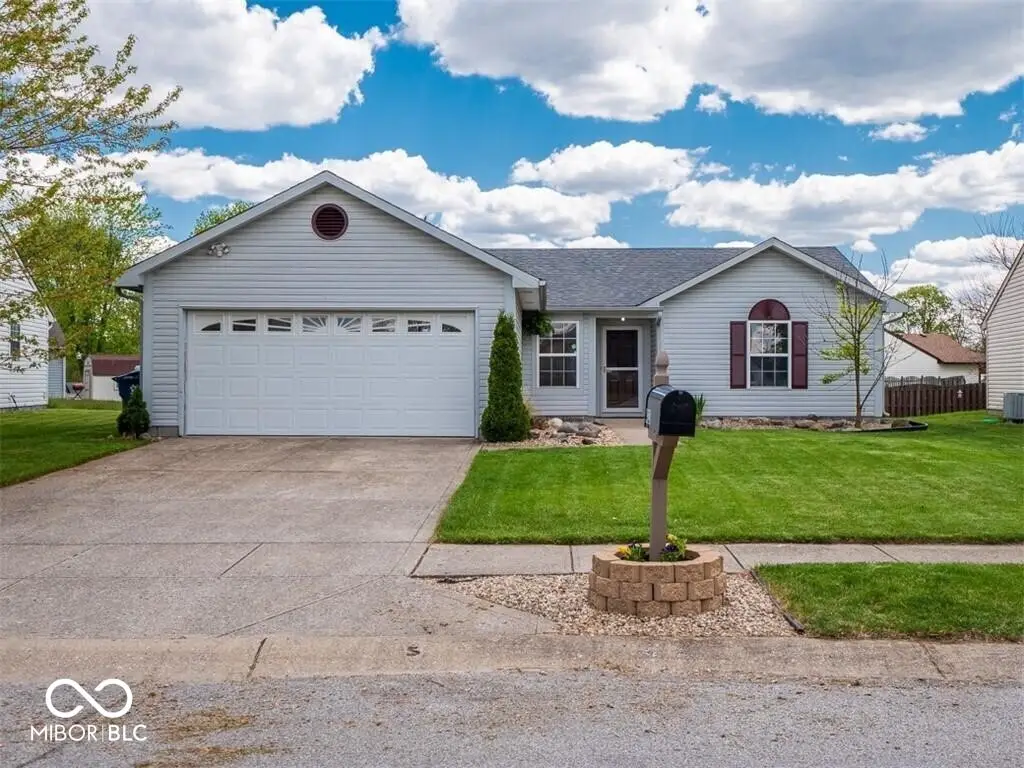 423 Winterhawk Drive, Indianapolis, IN 46241 - Image #1