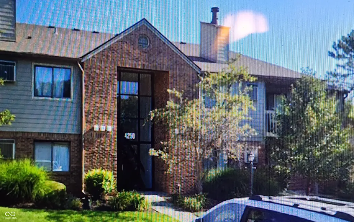 4250 Village Parkway Circle E #6, Indianapolis, IN 46254 - Image #1