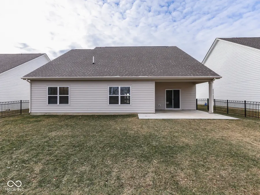 593 Coronado Place, Greenwood, IN 46143 - Image #2