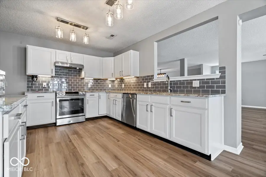 8064 W Campfire Drive, Pendleton, IN 46064 - Image #2