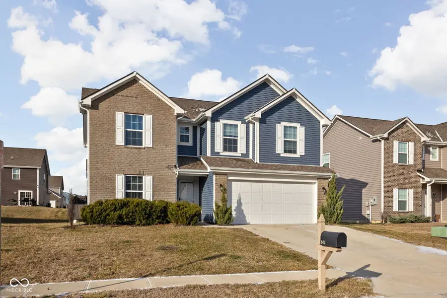 844 Declaration Drive, Pittsboro, IN 46167 - Image #2