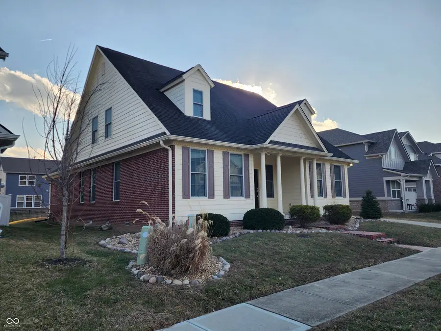 7215 Lockford Walk N, Avon, IN 46123 - Image #2