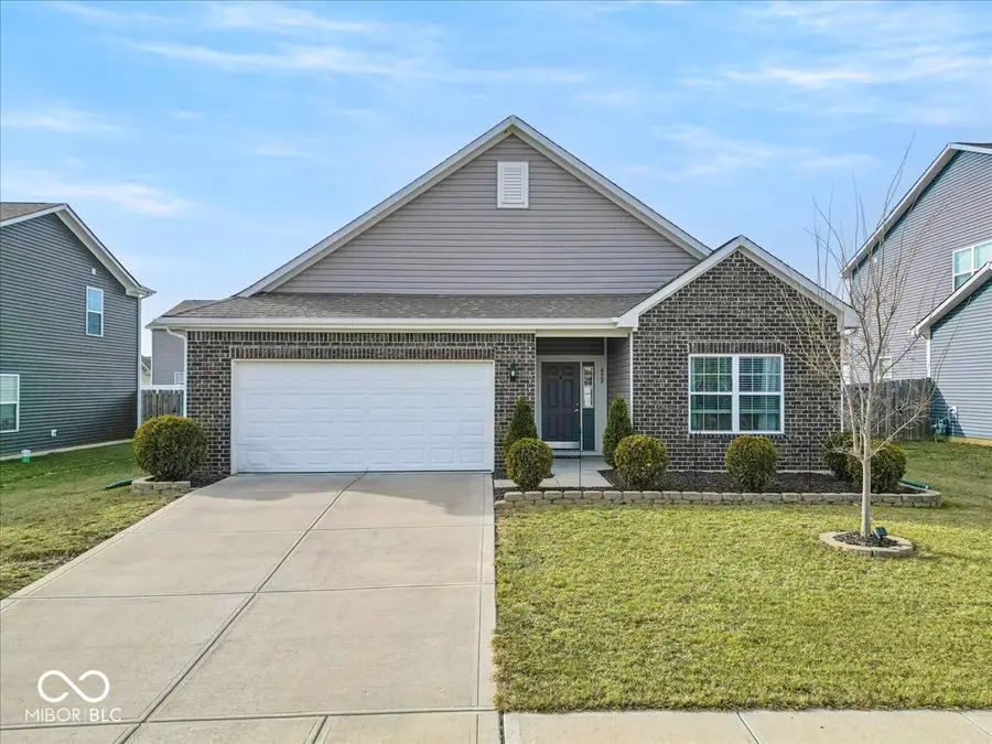452 Haywood Drive, Greenfield, IN 46140 - Image #2