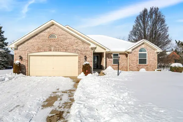 7929 Meadow Bend Circle, Indianapolis, IN 46259