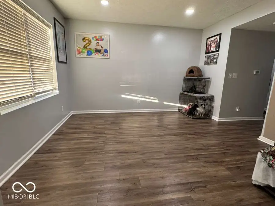 5833 High Grass Lane, Indianapolis, IN 46235 - Image #2