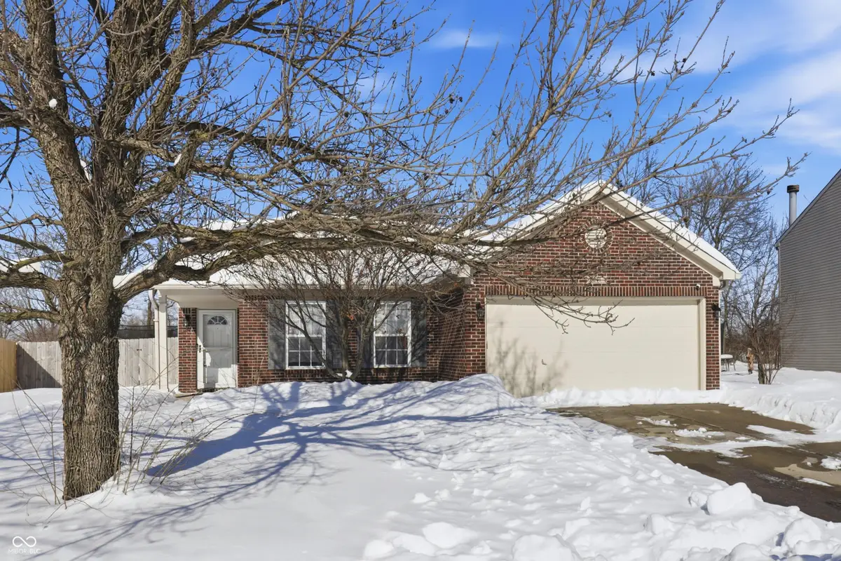640 Wheat Field Lane, New Whiteland, IN 46184 - #1