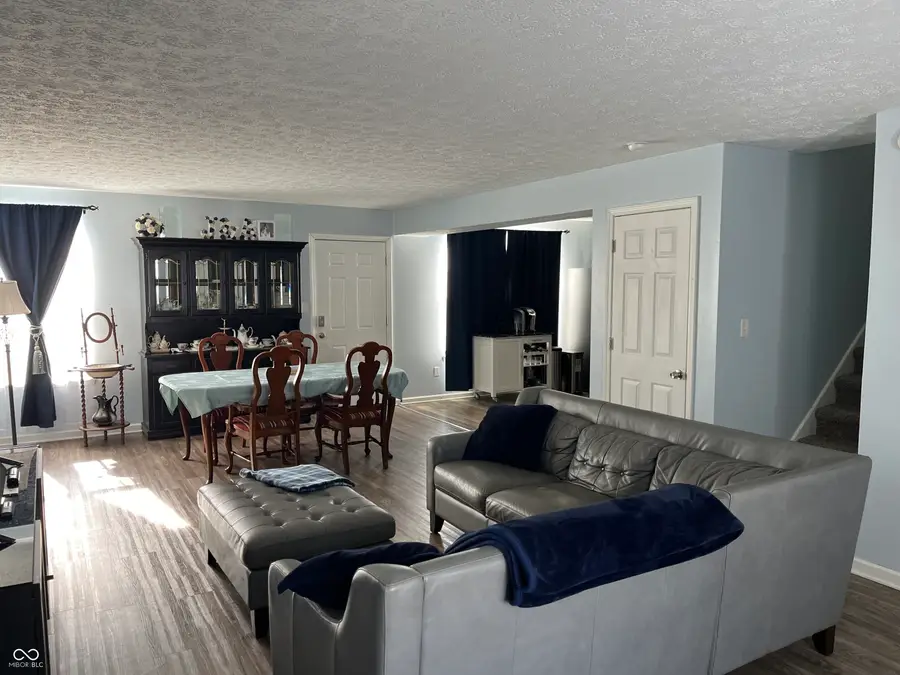 11125 Steelewater Court, Indianapolis, IN 46235 - Image #2