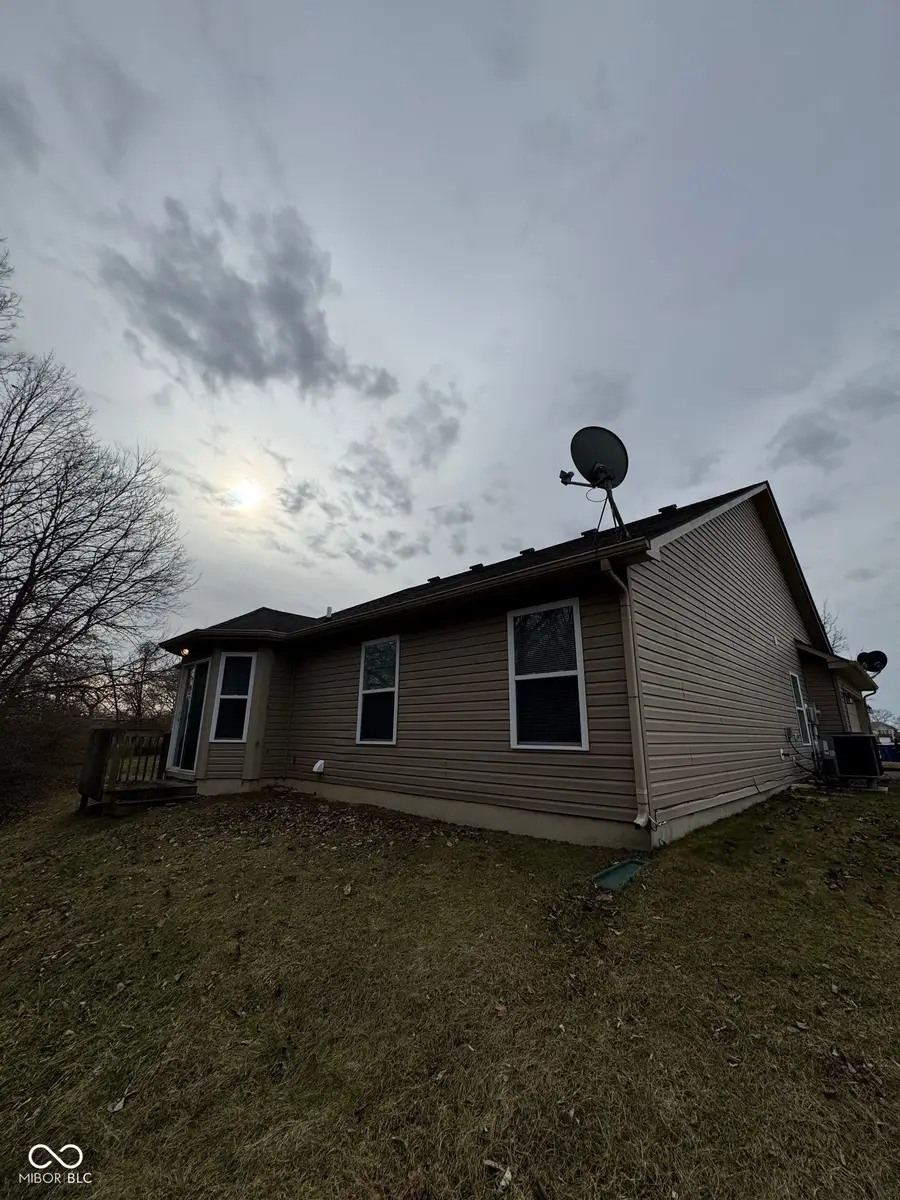 5763 W Deerview Bend, McCordsville, IN 46055 - Image #3