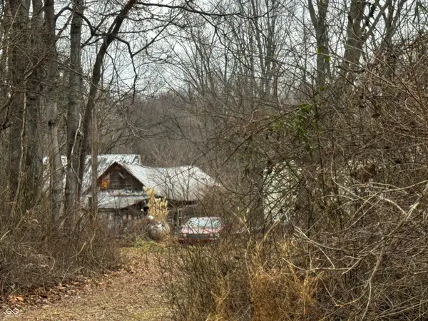 9898 Sweetwater Trail, Trafalgar, IN 46181