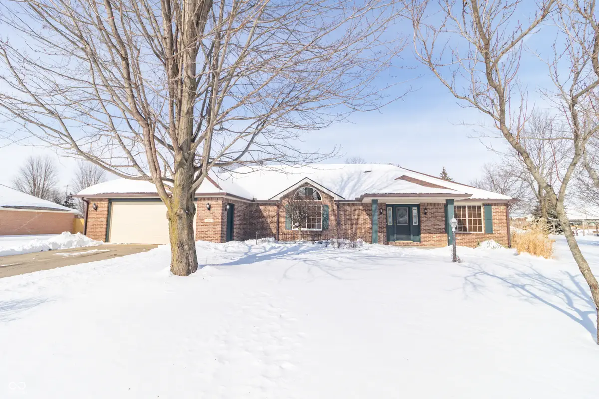 166 W Woodland Drive, Pendleton, IN 46064 - #1
