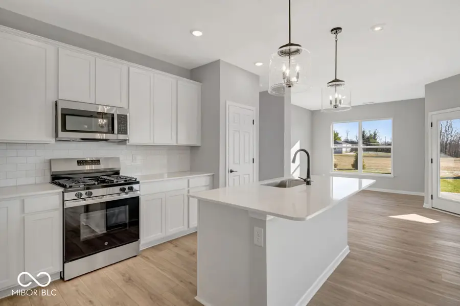 10609 Mangrove Drive, Indianapolis, IN 46239 - Image #2