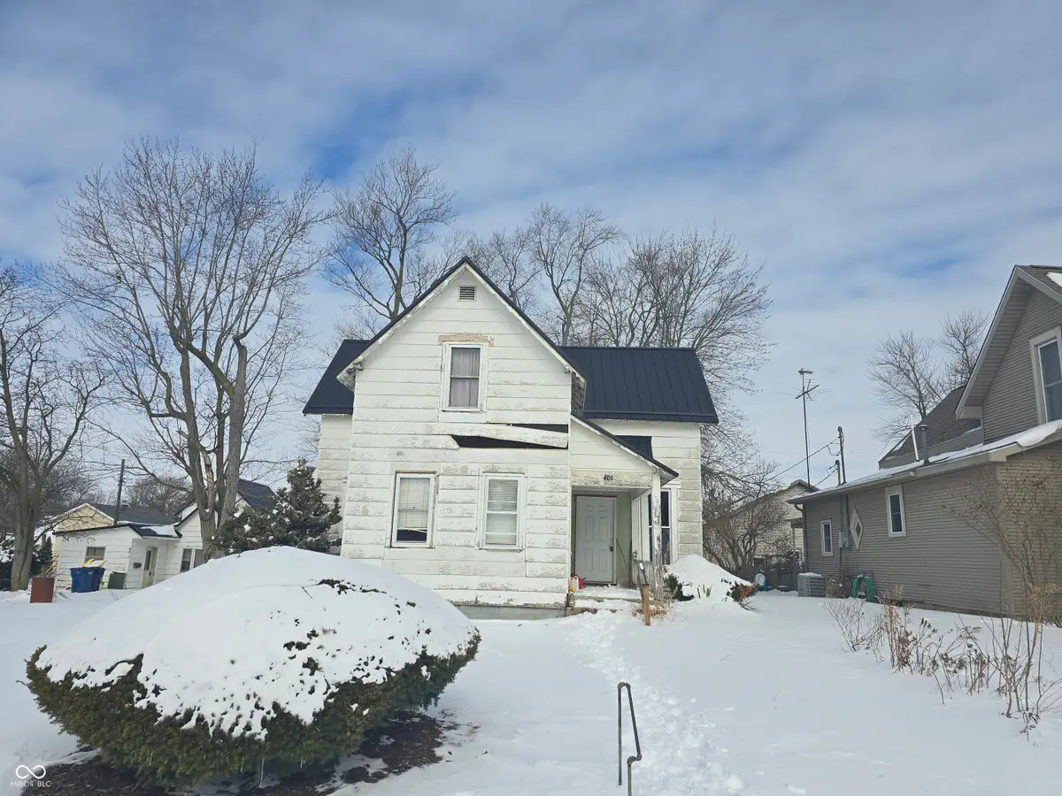 401 W 3rd Street, Sheridan, IN 46069 - #1