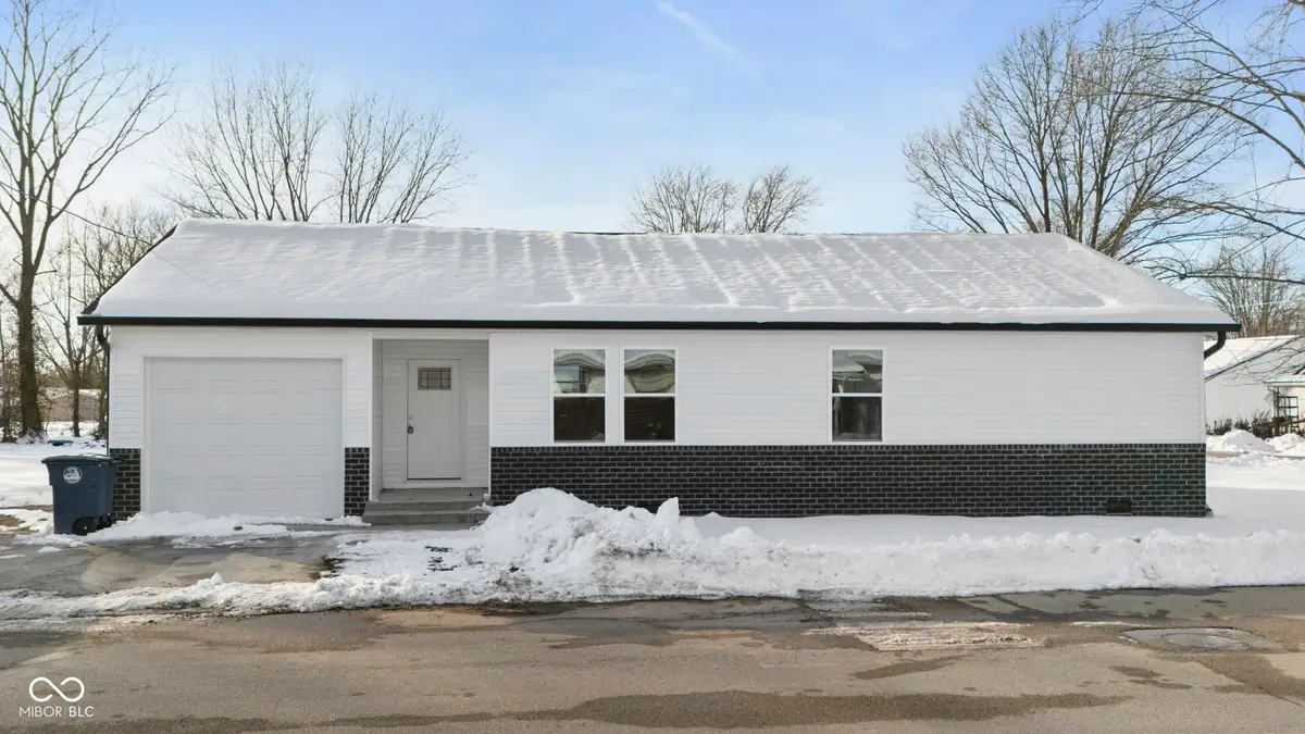 982 N Third Street, Austin, IN 47102 - Image #1