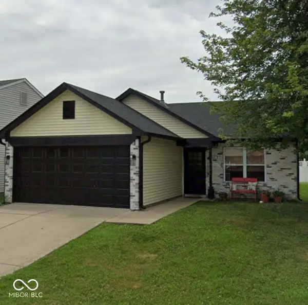 1046 Ebony Circle, Franklin, IN 46131