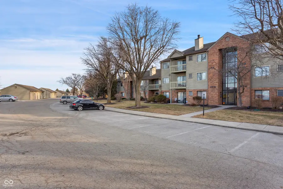 4321 Village Parkway Circle W #6, Indianapolis, IN 46254 - Image #2