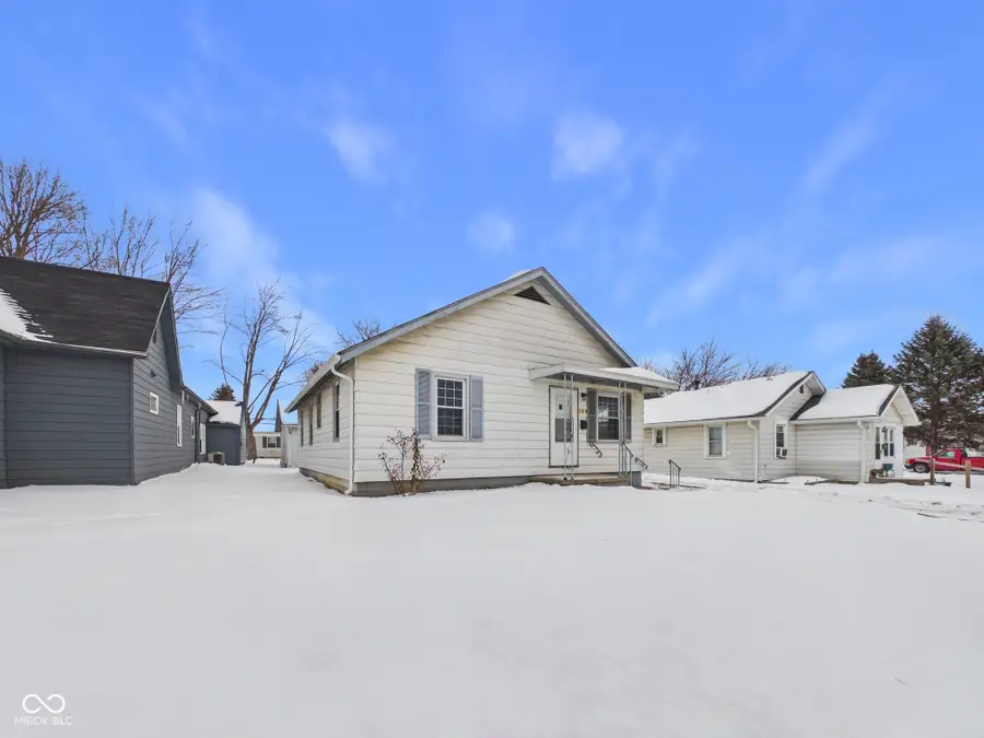 124 W Cross Street, Anderson, IN 46012 - Image #2