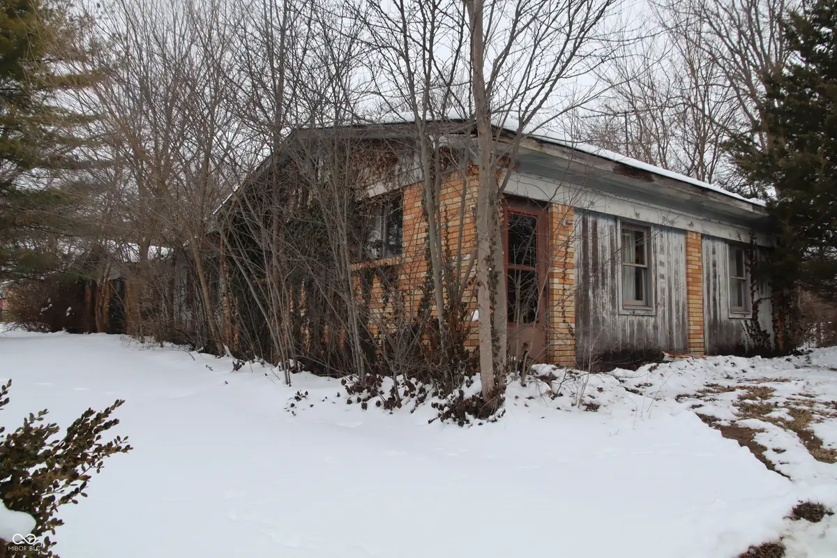 953 S Morristown Pike, Greenfield, IN 46140 - #1