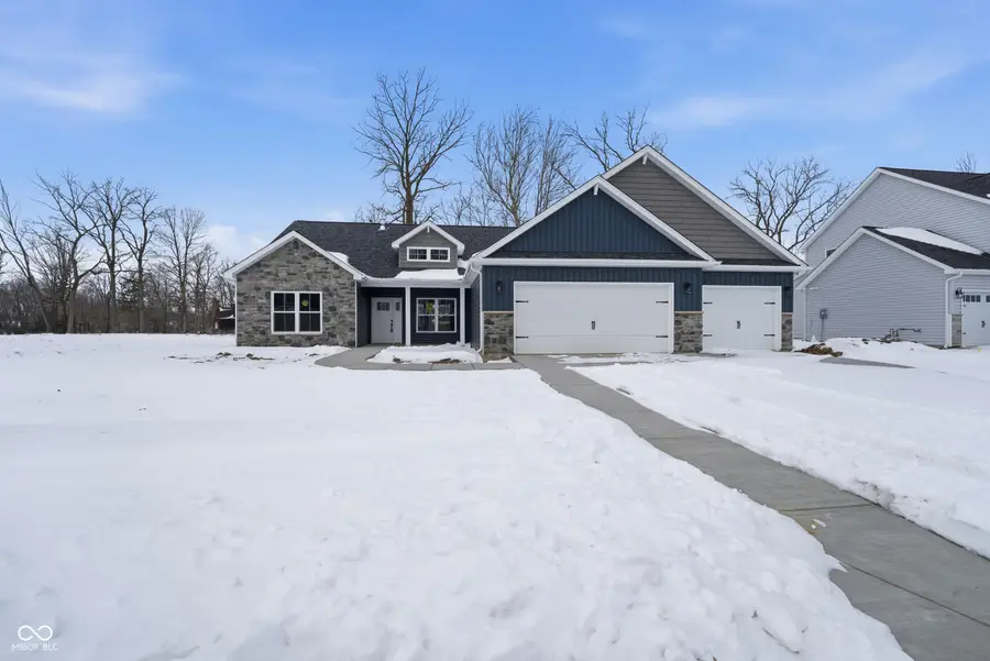 902 S Hoke Avenue, Frankfort, IN 46041 - #3