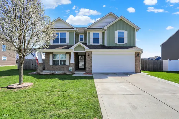 109 N Raymond Avenue, Trafalgar, IN 46181