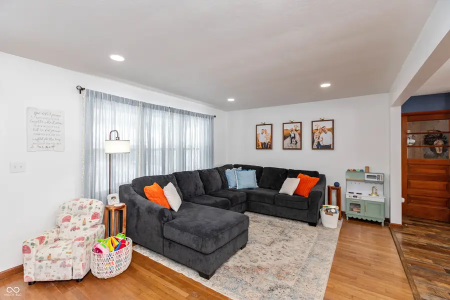 5721 S County Road 550 E, Crothersville, IN 47229 - #2