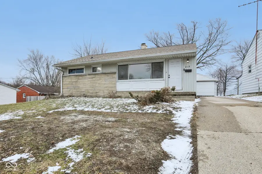 219 E Mckenzie Road, Greenfield, IN 46140 - #3