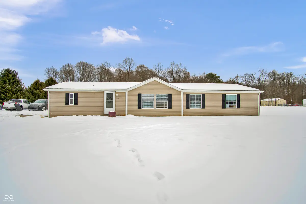 8502 N 1000 W, Commiskey, IN 47227 - #1