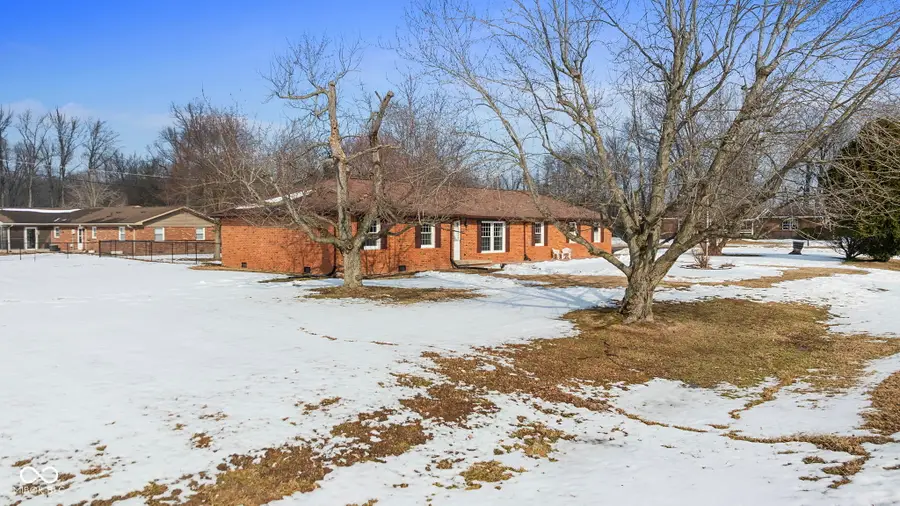 215 E Colony Acres Drive, Brazil, IN 47834 - #3