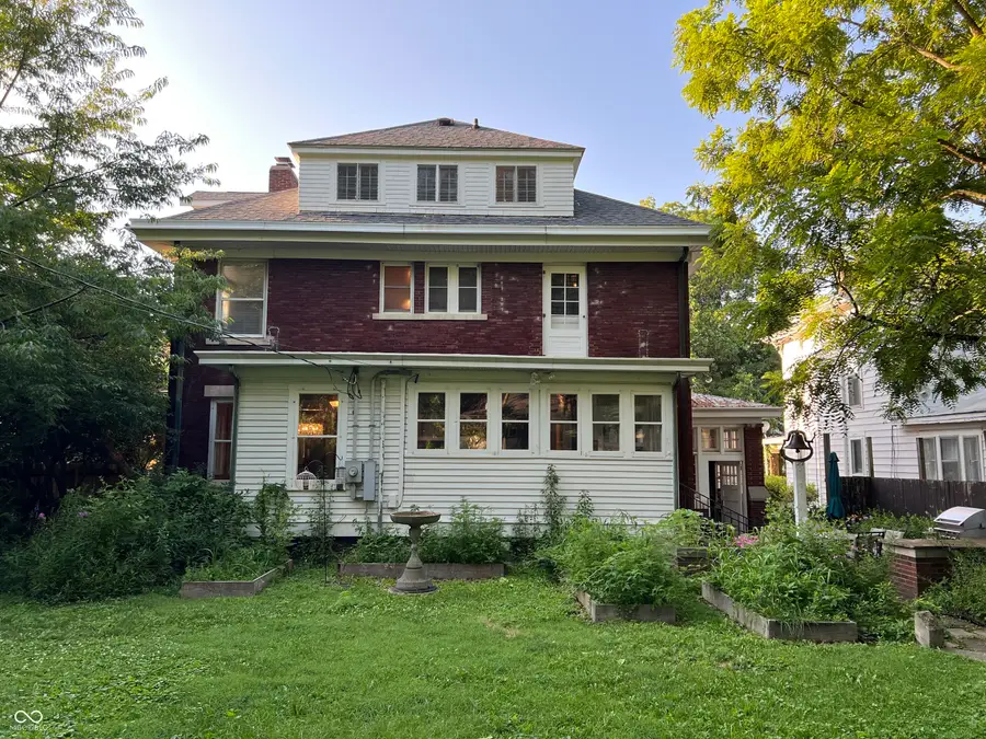 519 E Wabash Avenue, Crawfordsville, IN 47933 - #3