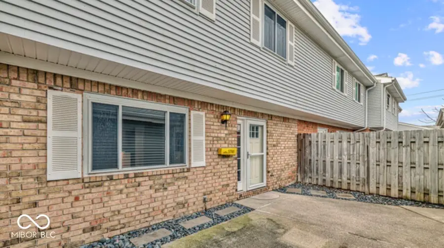 7627 Vintage Court, Lawrence, IN 46226 - #3