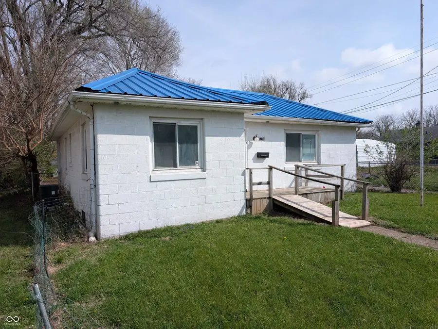 1720 W 24th Street, Anderson, IN 46016 - #2