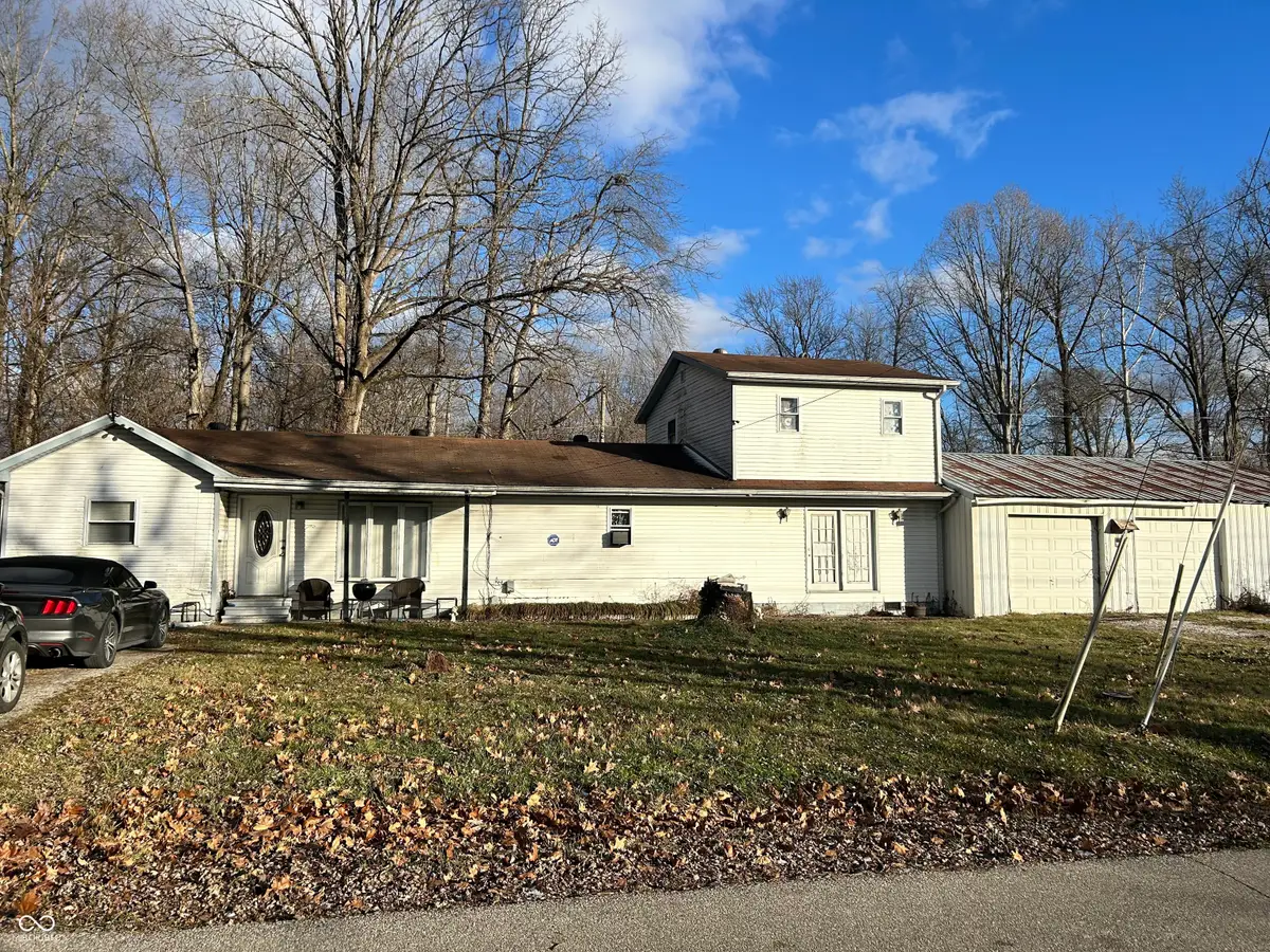 1221 N 3rd Street, Austin, IN 47102 - #1